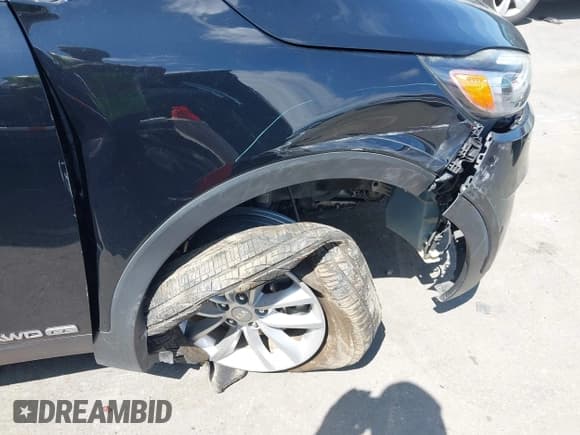 ✅ 2017 Kia Sorento LX • VIN: 5XYPGDA57HG334026 • Lot: 43180297. Listed on IAAI with 153,171 mi. Free auction sales archive from the USA and detailed vehicle history report at DreamBid. Image 6.
