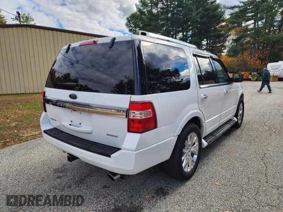 ✅ 2017 Ford Expedition Limited • VIN: 1FMJU2AT1HEA01083 • Lot: 90300285. Wystawiony na Copart z przebiegiem 161 385 mil. Bezpłatny archiwum sprzedaży aukcyjnych z USA i szczegółowy raport historii pojazdu na DreamBid. Zdjęcie 15.