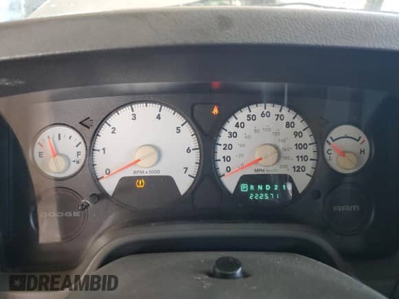 2008 Dodge 1500 ST z VIN 1D7HA16K28J146720, wystawiony jako Copart lot #73510944 z przebiegiem 222 571 mil mil oraz Szkoda całkowita • Salvage title. Historia ofert i sprzedaży dostępna na DreamBid. Obrazek 9.