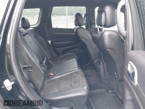 ✅ 2018 Jeep Grand Cherokee Altitude • VIN: 1C4RJEAG1JC430441 • Lot: 42320182. Wystawiony na IAAI z przebiegiem 117 110 mil. Bezpłatny archiwum sprzedaży aukcyjnych z USA i szczegółowy raport historii pojazdu na DreamBid. Zdjęcie 8.