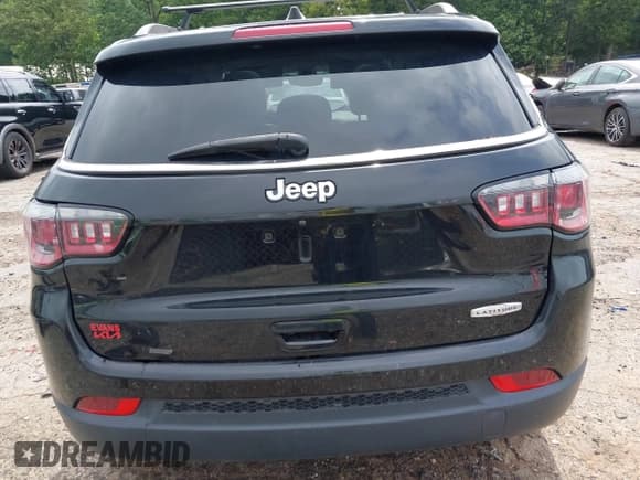 ✅ 2019 Jeep Compass Altitude • VIN: 3C4NJCBB7KT832430 • Lot: 42319691. Wystawiony na IAAI z przebiegiem 87 468 mil. Bezpłatny archiwum sprzedaży aukcyjnych z USA i szczegółowy raport historii pojazdu na DreamBid. Zdjęcie 17.