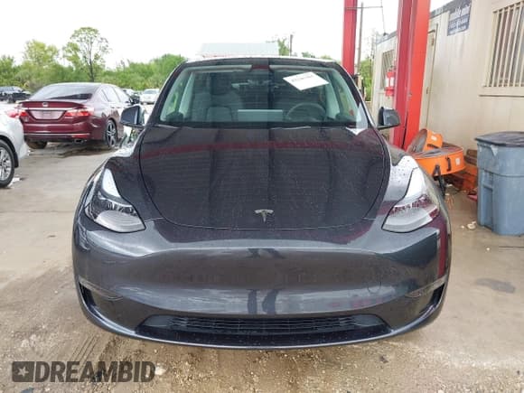 ✅ 2024 Tesla Model Y Long Range • VIN: 7SAYGAEE3RF039918 • Lot: 42245381. Wystawiony na IAAI z przebiegiem 23 888 mil. Bezpłatny archiwum sprzedaży aukcyjnych z USA i szczegółowy raport historii pojazdu na DreamBid. Zdjęcie 13.