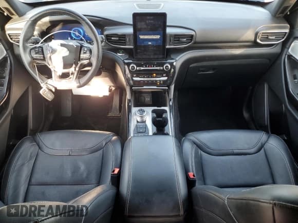 ✅ 2021 Ford Explorer ST • VIN: 1FM5K8GC3MGC32342 • Lot: 81553155. Wystawiony na Copart z przebiegiem 60 297 mil. Bezpłatny archiwum sprzedaży aukcyjnych z USA i szczegółowy raport historii pojazdu na DreamBid. Zdjęcie 8.