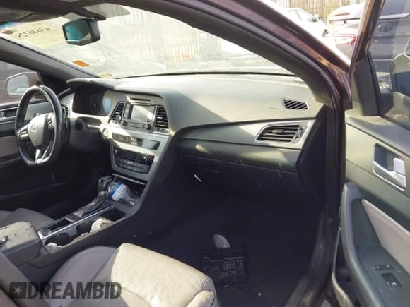 ✅ 2015 Hyundai Sonata Sport • VIN: 5NPE34AB6FH084163 • Lot: 43640225. Listed on IAAI with 234,665 mi. Free auction sales archive from the USA and detailed vehicle history report at DreamBid. Image 5.