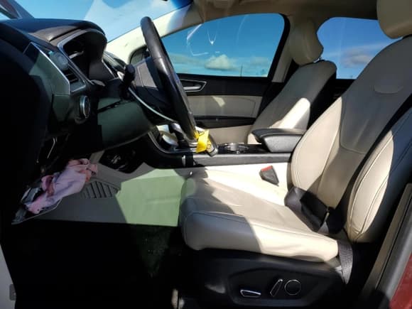 ✅ 2018 Ford Edge Titanium • VIN: 2FMPK4K98JBC15634 • Лот: 90144165. Опубликован ранее на Copart с пробегом 92 791 миль. Бесплатный доступ к архиву аукционных продаж из США и подробный отчёт об истории автомобиля на DreamBid. Изображение 7.