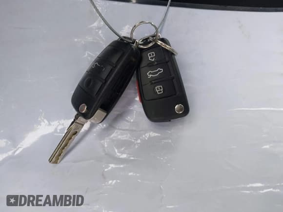 ✅ 2006 Audi A6 3.2L • VIN: WAUDH74F16N145140 • Лот: 41488601. Опубликован ранее на IAAI с пробегом 151 512 миль. Бесплатный доступ к архиву аукционных продаж из США и подробный отчёт об истории автомобиля на DreamBid. Изображение 11.