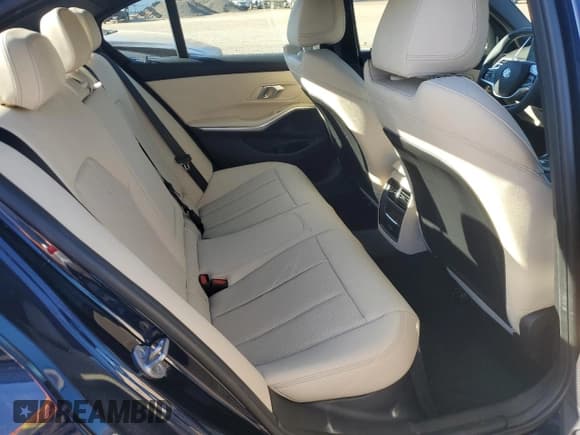 ✅ 2025 BMW 3 Series 330i xDrive • VIN: 3MW89CW00S8E95257 • Lot: 93047745. Wystawiony na Copart z przebiegiem 1 698 mil. Bezpłatny archiwum sprzedaży aukcyjnych z USA i szczegółowy raport historii pojazdu na DreamBid. Zdjęcie 10.