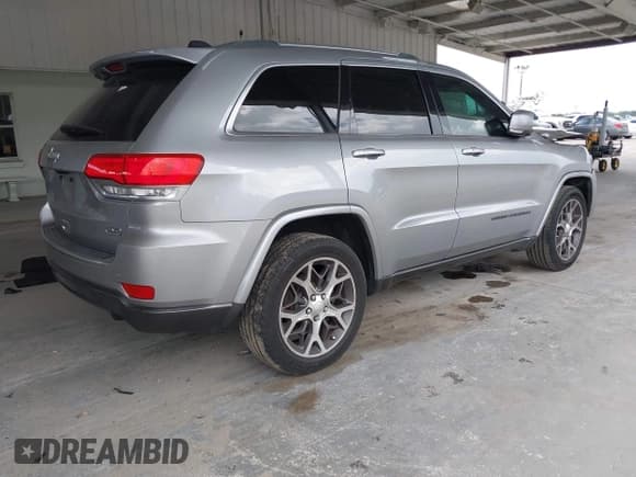✅ 2018 Jeep Grand Cherokee Limited • VIN: 1C4RJEBG3JC281304 • Lot: 42457057. Listed on IAAI with 155,019 mi. Free auction sales archive from the USA and detailed vehicle history report at DreamBid. Image 4.