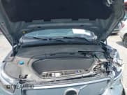 ✅ 2021 Volvo XC40 • VIN: YV4ED3UR8M2565124 • Lot: 42404610. Wystawiony na IAAI z przebiegiem 71 597 mil. Bezpłatny archiwum sprzedaży aukcyjnych z USA i szczegółowy raport historii pojazdu na DreamBid. Zdjęcie 10.