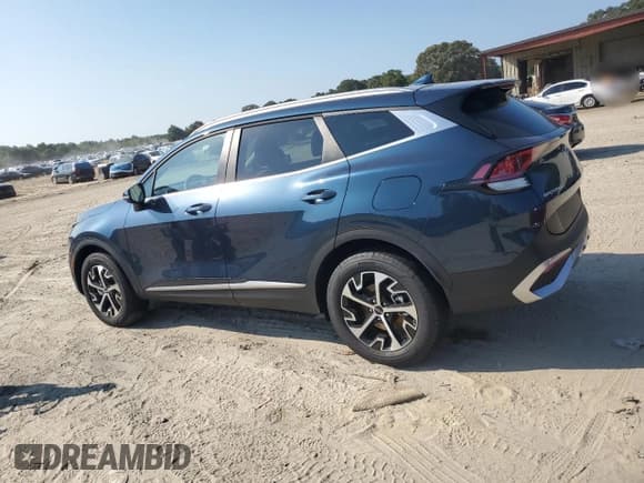 ✅ 2025 Kia Sportage EX • VIN: KNDPVCDGXS7246007 • Lot: 66305205. Wystawiony na Copart z przebiegiem 874 mil. Bezpłatny archiwum sprzedaży aukcyjnych z USA i szczegółowy raport historii pojazdu na DreamBid. Zdjęcie 2.