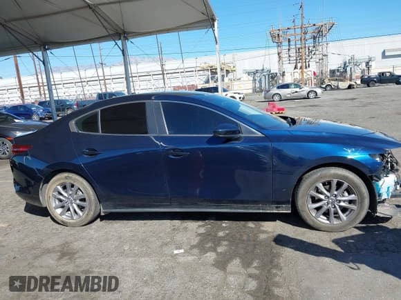 ✅ 2020 Mazda 3 • VIN: 3MZBPABLXLM130500 • Лот: 43493533. Опубликован ранее на IAAI с пробегом 67 727 миль. Бесплатный доступ к архиву аукционных продаж из США и подробный отчёт об истории автомобиля на DreamBid. Изображение 14.