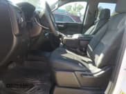 ✅ 2019 Chevrolet Silverado 1500 Work Truck • VIN: 1GCPWAEH2KZ418205 • Lot: 69665385. Wystawiony na Copart z przebiegiem 89 994 mil. Bezpłatny archiwum sprzedaży aukcyjnych z USA i szczegółowy raport historii pojazdu na DreamBid. Zdjęcie 7.