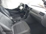 ✅ 2016 Volkswagen Passat S • VIN: 1VWAS7A39GC065936 • Lot: 41279361. Wystawiony na IAAI z przebiegiem 70 151 mil. Bezpłatny archiwum sprzedaży aukcyjnych z USA i szczegółowy raport historii pojazdu na DreamBid. Zdjęcie 5.