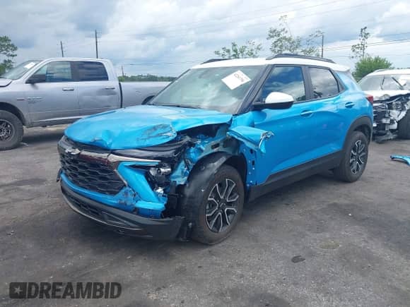 2025 Chevrolet TrailBlazer ACTIV с VIN KL79MVSL1SB066934, выставлен на аукционе IAAI как лот 42261796 с пробегом 1 679 миль миль и . История ставок и продаж доступна на DreamBid. Изображение 2.