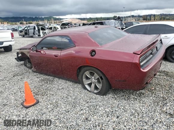 ✅ 2019 Dodge Challenger SXT • VIN: 2C3CDZAG5KH669840 • Lot: 43887623. Wystawiony na Copart z przebiegiem 47 031 mil. Bezpłatny archiwum sprzedaży aukcyjnych z USA i szczegółowy raport historii pojazdu na DreamBid. Zdjęcie 2.