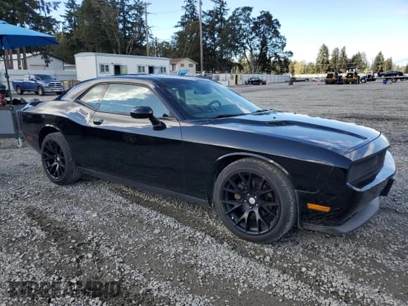 ✅ 2014 Dodge Challenger SXT • VIN: 2C3CDYAG2EH304448 • Lot: 76557494. Wystawiony na Copart z przebiegiem 153 271 mil. Bezpłatny archiwum sprzedaży aukcyjnych z USA i szczegółowy raport historii pojazdu na DreamBid. Zdjęcie 4.