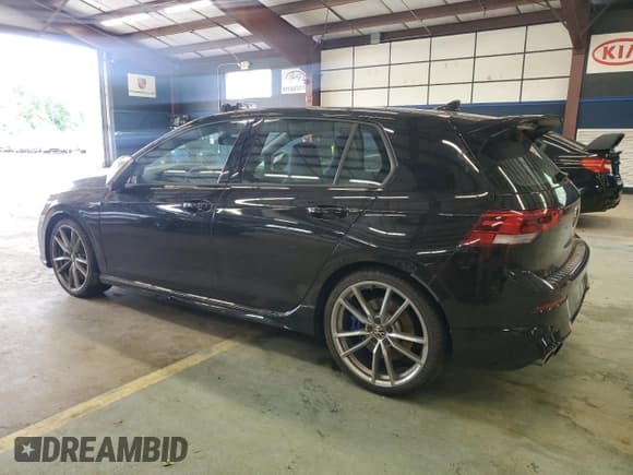 ✅ 2024 Volkswagen Golf R • VIN: WVWEB7CD1RW222483 • Lot: 61192855. Wystawiony na Copart z przebiegiem Nie podano. Bezpłatny archiwum sprzedaży aukcyjnych z USA i szczegółowy raport historii pojazdu na DreamBid. Zdjęcie 2.