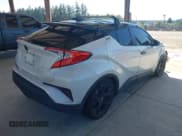 ✅ 2021 Toyota C-HR LE • VIN: JTNKHMBX7M1115600 • Лот: 42866379. Опубликован ранее на IAAI с пробегом 60 362 миль. Бесплатный доступ к архиву аукционных продаж из США и подробный отчёт об истории автомобиля на DreamBid. Изображение 4.