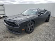 ✅ 2013 Dodge Challenger SXT • VIN: 2C3CDYAG4DH641542 • Lot: 44901395. Wystawiony na Copart z przebiegiem 99 952 mil. Bezpłatny archiwum sprzedaży aukcyjnych z USA i szczegółowy raport historii pojazdu na DreamBid. Zdjęcie 1.