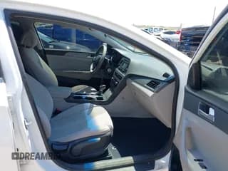 ✅ 2015 Hyundai Sonata SE • VIN: 5NPE24AF9FH149335 • Лот: 42985916. Опубликован ранее на IAAI с пробегом 111 875 миль. Бесплатный доступ к архиву аукционных продаж из США и подробный отчёт об истории автомобиля на DreamBid. Изображение 5.