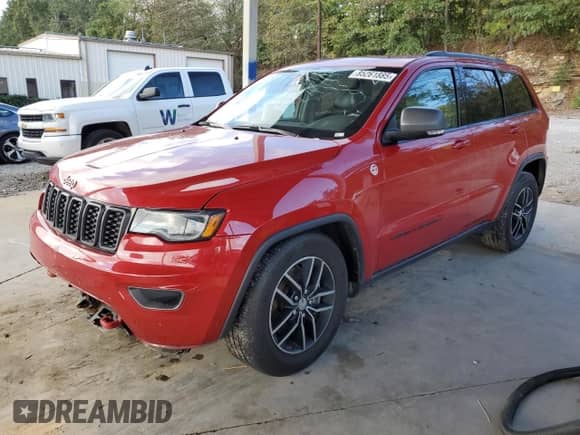 2017 Jeep Grand Cherokee Trailhawk with VIN 1C4RJFLT7HC742564, listed as a Copart auction lot 85261885 with 114,907 mi miles and Salvage title. Bid and sale history available at DreamBid. Image 1.
