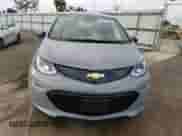 2019 Chevrolet Bolt EV LT z VIN 1G1FY6S03K4113741, wystawiony jako Copart lot #81418043 z przebiegiem 40 294 mil mil oraz . Historia ofert i sprzedaży dostępna na DreamBid. Obrazek 5.