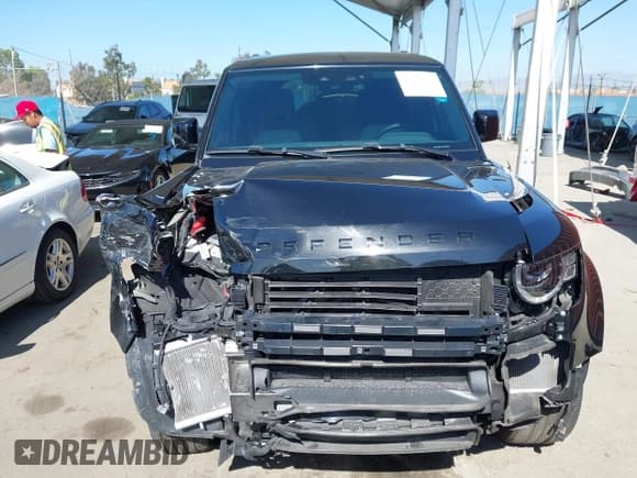 ✅ 2024 Land Rover Defender X-Dynamic SE • VIN: SALE27EU2R2312206 • Lot: 43529029. Wystawiony na IAAI z przebiegiem 12 875 mil. Bezpłatny archiwum sprzedaży aukcyjnych z USA i szczegółowy raport historii pojazdu na DreamBid. Zdjęcie 13.