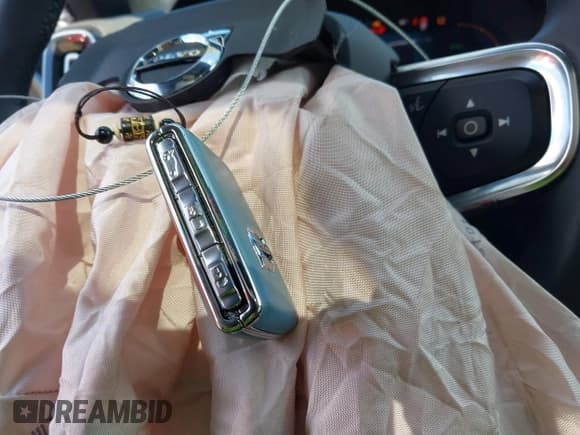 ✅ 2023 Volvo C40 Ultimate • VIN: YV4ED3GM3P2027788 • Lot: 43106893. Wystawiony na IAAI z przebiegiem 30 207 mil. Bezpłatny archiwum sprzedaży aukcyjnych z USA i szczegółowy raport historii pojazdu na DreamBid. Zdjęcie 11.