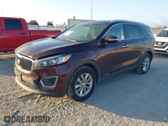 ✅ 2017 Kia Sorento LX • VIN: 5XYPGDA52HG326044 • Lot: 43462749. Listed on IAAI with 166,173 mi. Free auction sales archive from the USA and detailed vehicle history report at DreamBid. Image 2.