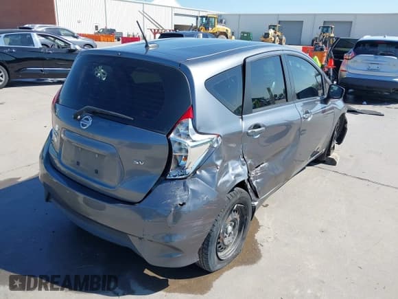 ✅ 2017 Nissan Note SV • VIN: 3N1CE2CP9HL376524 • Лот: 42087862. Опубликован ранее на IAAI с пробегом 171 404 миль. Бесплатный доступ к архиву аукционных продаж из США и подробный отчёт об истории автомобиля на DreamBid. Изображение 4.