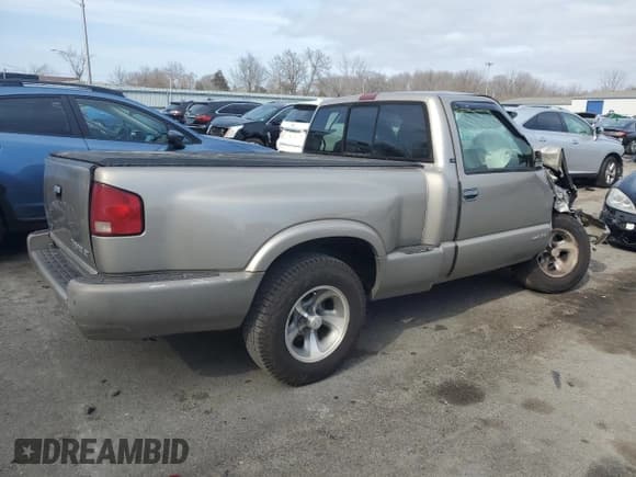 ✅ 2000 Chevrolet S-10 LS • VIN: 1GCCS14W9Y8130139 • Лот: 48936205. Опубликован ранее на Copart с пробегом Не указан. Бесплатный доступ к архиву аукционных продаж из США и подробный отчёт об истории автомобиля на DreamBid. Изображение 3.