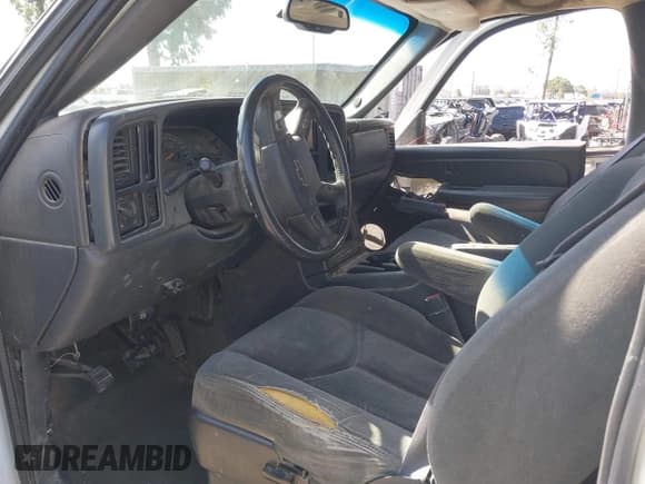 ✅ 2004 Chevrolet Silverado 2500HD LS • VIN: 1GCHC23U04F264942 • Лот: 42478706. Опубликован ранее на IAAI с пробегом 258 175 миль. Бесплатный доступ к архиву аукционных продаж из США и подробный отчёт об истории автомобиля на DreamBid. Изображение 5.