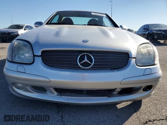 ✅ 2001 Mercedes-Benz SLK 230/320 • VIN: WDBKK65FX1F194407 • Лот: 73202844. Опубликован ранее на Copart с пробегом 124 214 миль. Бесплатный доступ к архиву аукционных продаж из США и подробный отчёт об истории автомобиля на DreamBid. Изображение 5.
