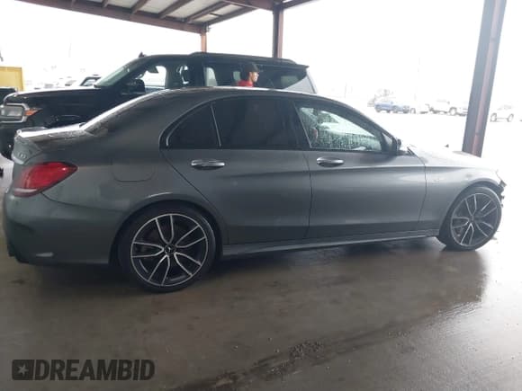 ✅ 2019 Mercedes-Benz C 43 AMG • VIN: 55SWF6EB5KU306751 • Lot: 41464413. Wystawiony na IAAI z przebiegiem 81 507 mil. Bezpłatny archiwum sprzedaży aukcyjnych z USA i szczegółowy raport historii pojazdu na DreamBid. Zdjęcie 13.