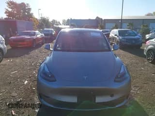 ✅ 2024 Tesla Model Y Long Range • VIN: 7SAYGDEEXRA284388 • Lot: 43518244. Wystawiony na IAAI z przebiegiem 20 691 mil. Bezpłatny archiwum sprzedaży aukcyjnych z USA i szczegółowy raport historii pojazdu na DreamBid. Zdjęcie 6.