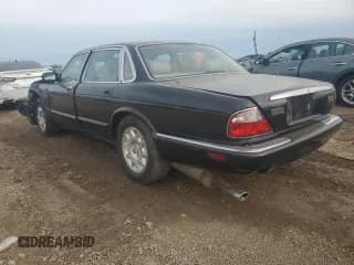✅ 2000 Jaguar XJ • VIN: SAJDA14C7YLF11390 • Лот: 73054184. Опубликован ранее на Copart с пробегом Не указан. Бесплатный доступ к архиву аукционных продаж из США и подробный отчёт об истории автомобиля на DreamBid. Изображение 2.