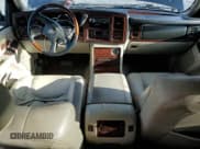 ✅ 2006 Cadillac Escalade • VIN: 1GYEK63N66R108664 • Lot: 90414085. Wystawiony na Copart z przebiegiem 200 108 mil. Bezpłatny archiwum sprzedaży aukcyjnych z USA i szczegółowy raport historii pojazdu na DreamBid. Zdjęcie 8.