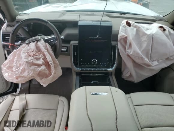 ✅ 2025 GMC Yukon Denali • VIN: 1GKS2DRL0SR249182 • Лот: 68534865. Опубликован ранее на Copart с пробегом 4 488 миль. Бесплатный доступ к архиву аукционных продаж из США и подробный отчёт об истории автомобиля на DreamBid. Изображение 8.