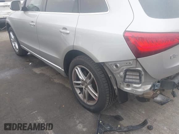 ✅ 2013 Audi Q5 Premium Plus • VIN: WA1LFBFP7DA016007 • Lot: 43688511. Listed on IAAI with 209,630 mi. Free auction sales archive from the USA and detailed vehicle history report at DreamBid. Image 12.