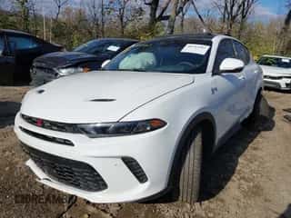 2024 Dodge Hornet GT z VIN ZACNDFAN5R3A39284, wystawiony jako IAAI lot #40743387 z przebiegiem 5 000 mil mil oraz . Historia ofert i sprzedaży dostępna na DreamBid. Obrazek 2.