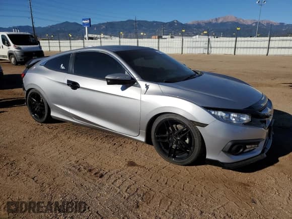 ✅ 2018 Honda Civic EX-T • VIN: 2HGFC3B3XJH354987 • Lot: 84005505. Wystawiony na Copart z przebiegiem 102 694 mil. Bezpłatny archiwum sprzedaży aukcyjnych z USA i szczegółowy raport historii pojazdu na DreamBid. Zdjęcie 4.