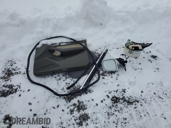 ✅ 2017 Audi Q5 • VIN: WA1V2AFP5HA046949 • Lot: 85906774. Wystawiony na Copart z przebiegiem 160 143 mil. Bezpłatny archiwum sprzedaży aukcyjnych z USA i szczegółowy raport historii pojazdu na DreamBid. Zdjęcie 13.