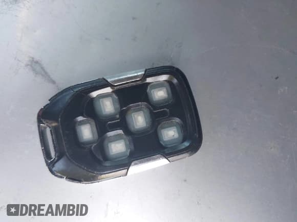 ✅ 2018 Chevrolet Tahoe LT • VIN: 1GNSCBKCXJR183012 • Lot: 42222952. Listed on IAAI with 118,703 mi. Free auction sales archive from the USA and detailed vehicle history report at DreamBid. Image 11.