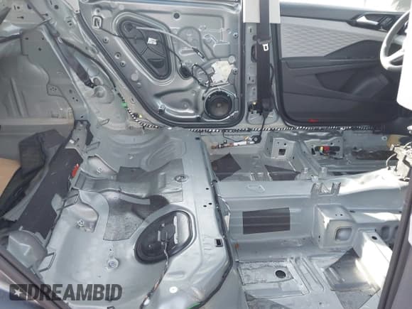 ✅ 2022 Volkswagen Taos S • VIN: 3VVCX7B26NM083360 • Lot: 43806336. Listed on IAAI with Not provided. Free auction sales archive from the USA and detailed vehicle history report at DreamBid. Image 8.