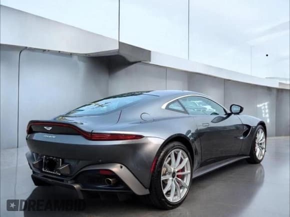 ✅ 2019 Aston Martin Vantage • VIN: SCFSMGAW4KGN01431 • Lot: 90390615. Wystawiony na Copart z przebiegiem 9 949 mil. Bezpłatny archiwum sprzedaży aukcyjnych z USA i szczegółowy raport historii pojazdu na DreamBid. Zdjęcie 4.