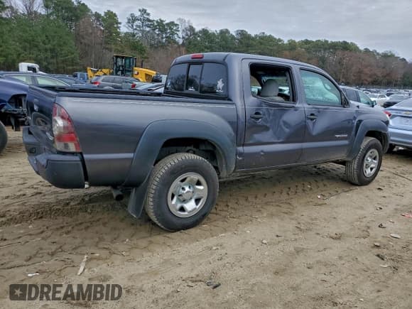 ✅ 2011 Toyota Tacoma PreRunner • VIN: 5TFJX4GN9BX002350 • Lot: 93178255. Listed on Copart with 229,925 mi. Free auction sales archive from the USA and detailed vehicle history report at DreamBid. Image 3.