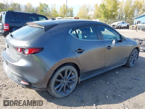 ✅ 2019 Mazda 3 Preferred • VIN: JM1BPAMM3K1138538 • Lot: 43418441. Listed on IAAI with 97,960 mi. Free auction sales archive from the USA and detailed vehicle history report at DreamBid. Image 4.
