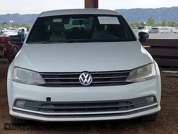 ✅ 2016 Volkswagen Jetta Sport • VIN: 3VWB17AJ2GM349266 • Lot: 43755439. Listed on IAAI with 369,950 mi. Free auction sales archive from the USA and detailed vehicle history report at DreamBid. Image 12.