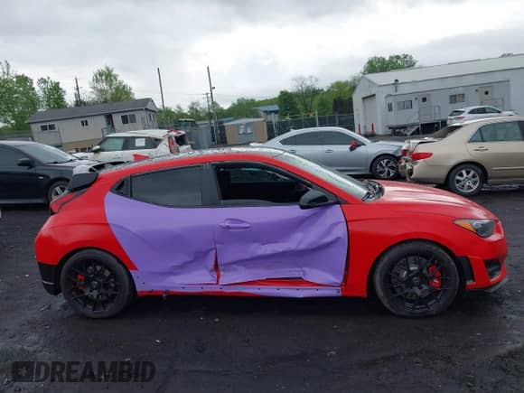 2020 Hyundai Veloster z VIN KMHT36AH1LU004630, wystawiony jako IAAI lot #42159650 z przebiegiem 44 588 mil mil oraz . Historia ofert i sprzedaży dostępna na DreamBid. Obrazek 13.