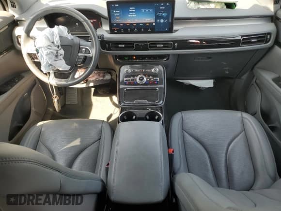 ✅ 2023 Lincoln Nautilus Reserve • VIN: 2LMPJ8K96PBL13830 • Lot: 72091155. Listed on Copart with 22,819 mi. Free auction sales archive from the USA and detailed vehicle history report at DreamBid. Image 8.